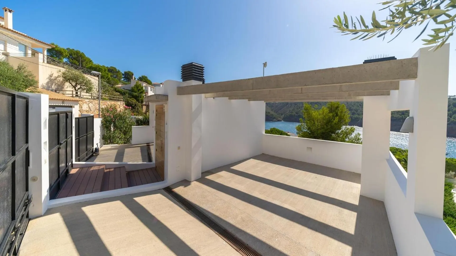 Waterfront Villa With Panoramic Views L' Escala